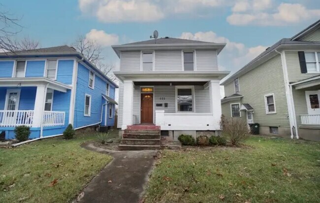 Building Photo - 305 Eaton Ave