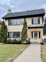 Building Photo - 4942 Bryant Ave S