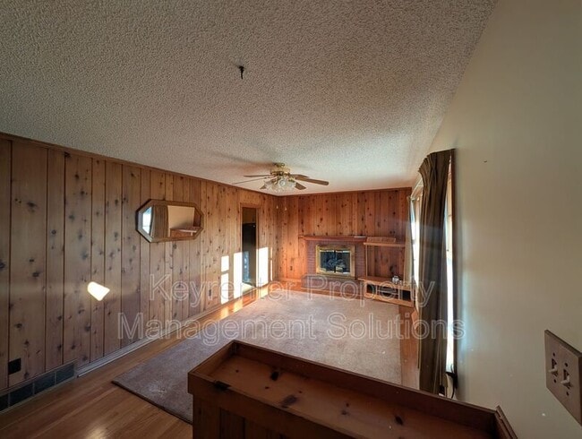 Building Photo - 700 Shenandoah Ave