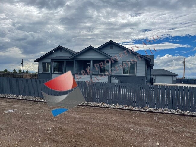 Building Photo - 1703 Ross Ave