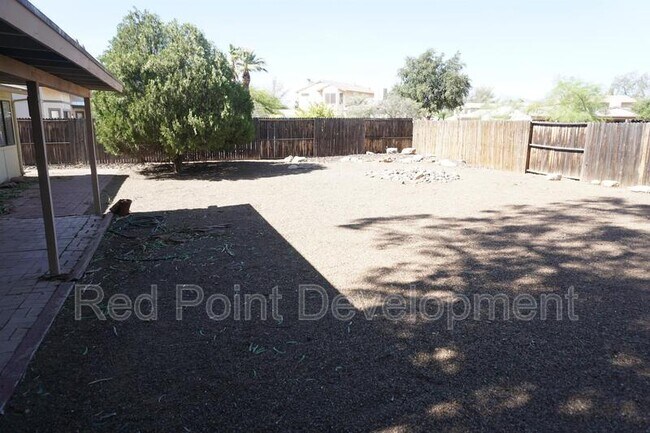 Building Photo - 5881 N Belbrook Dr