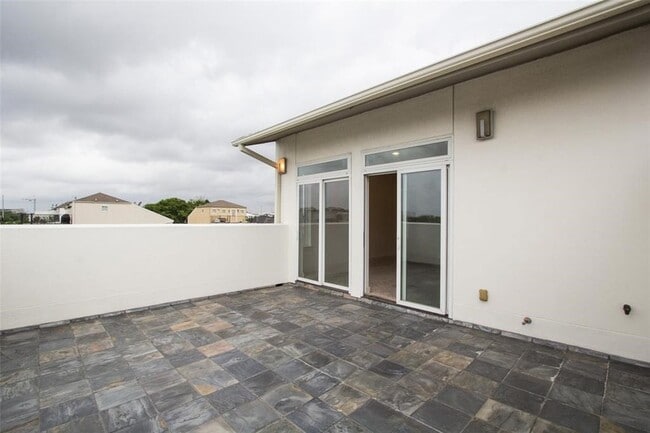 Building Photo - 1616 Edwards St