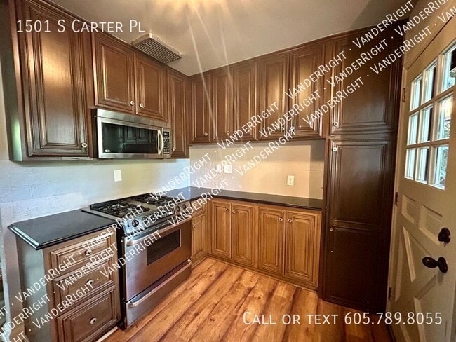 Building Photo - 1501 S Carter Pl