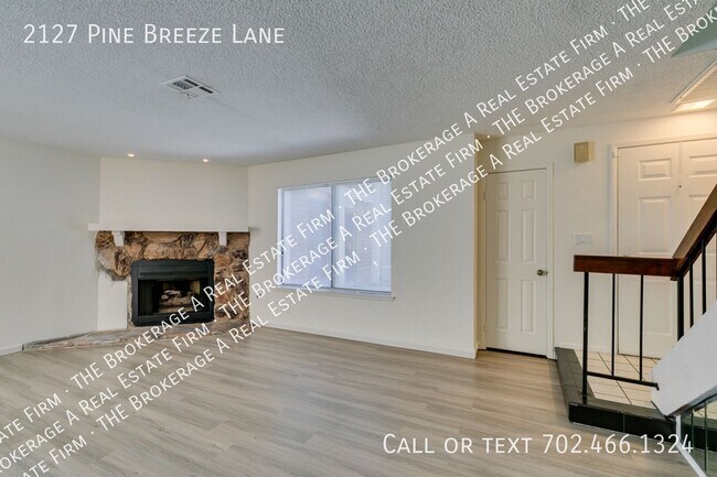 Building Photo - 2127 Pine Breeze Ln