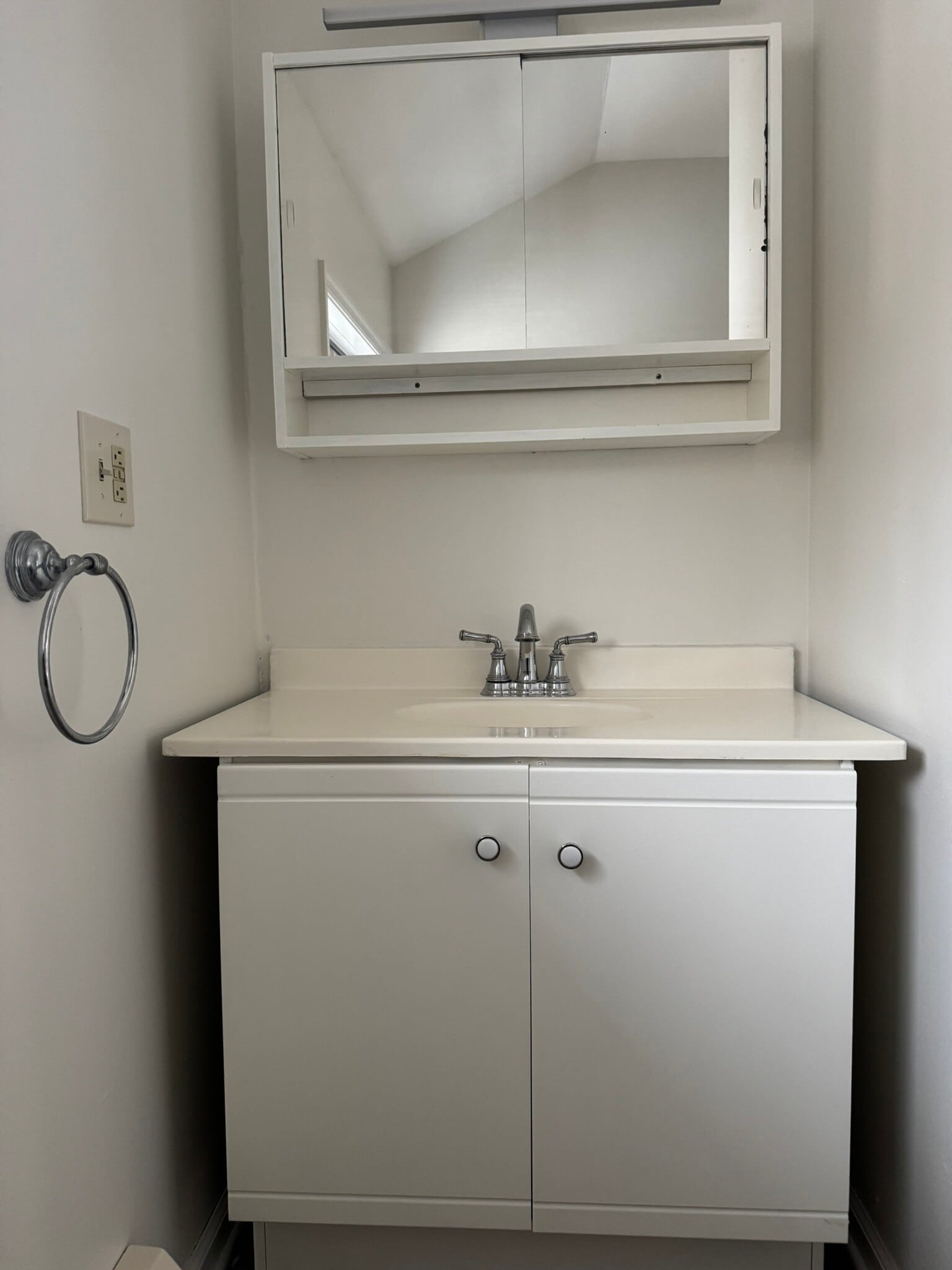 Building Photo - 75 Fostertown Rd