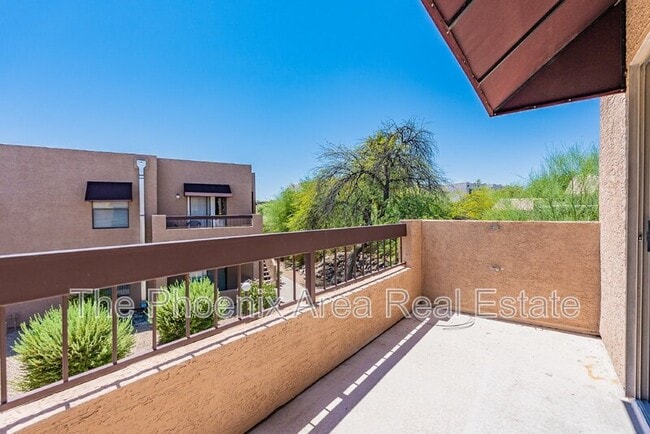 Building Photo - 16657 E Gunsight Dr