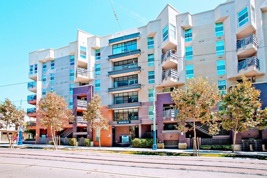 Building Photo - 1225 Island Ave