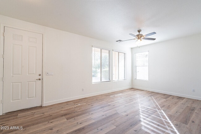 Building Photo - 4244 E Gleneagle Dr
