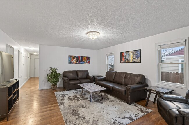 Building Photo - 8225 2nd Ave S