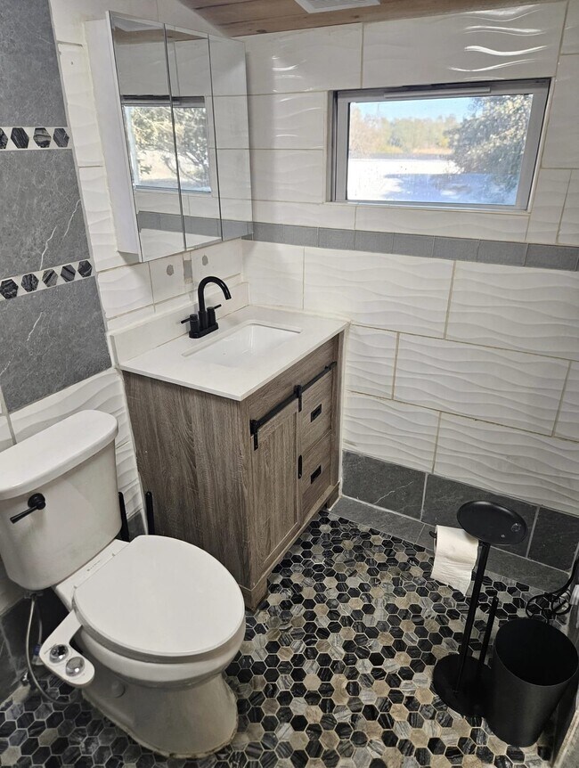 Building Photo - 87 Arcadian Trail