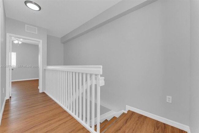 Building Photo - 1421 SW 3rd St