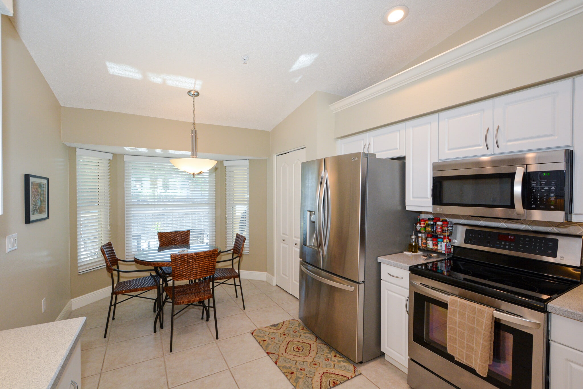 Building Photo - 9470 High Gate Dr