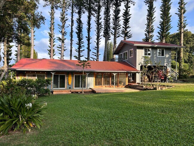 Building Photo - Brand New Luxury Furnished 3 bed 2 bath Ho...