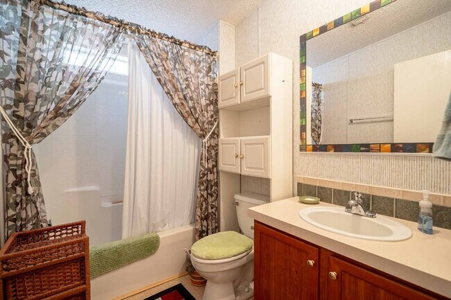 Building Photo - 2671 Oscar Harvey Rd