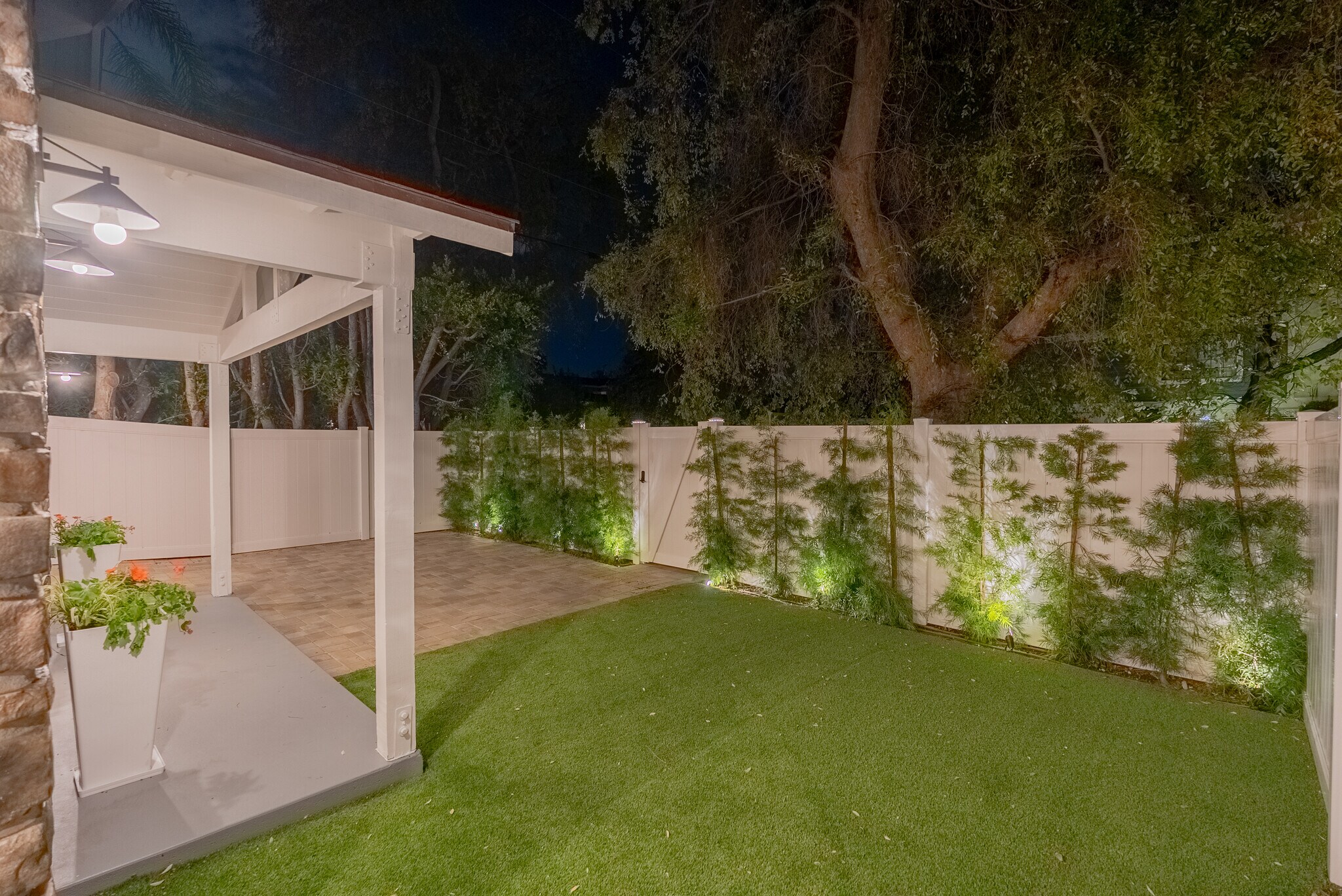 Private Yard - 14902 Hesby St