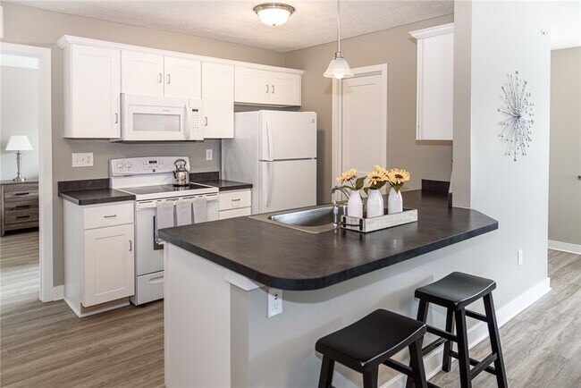 Building Photo - 28 Grn Spg Ln