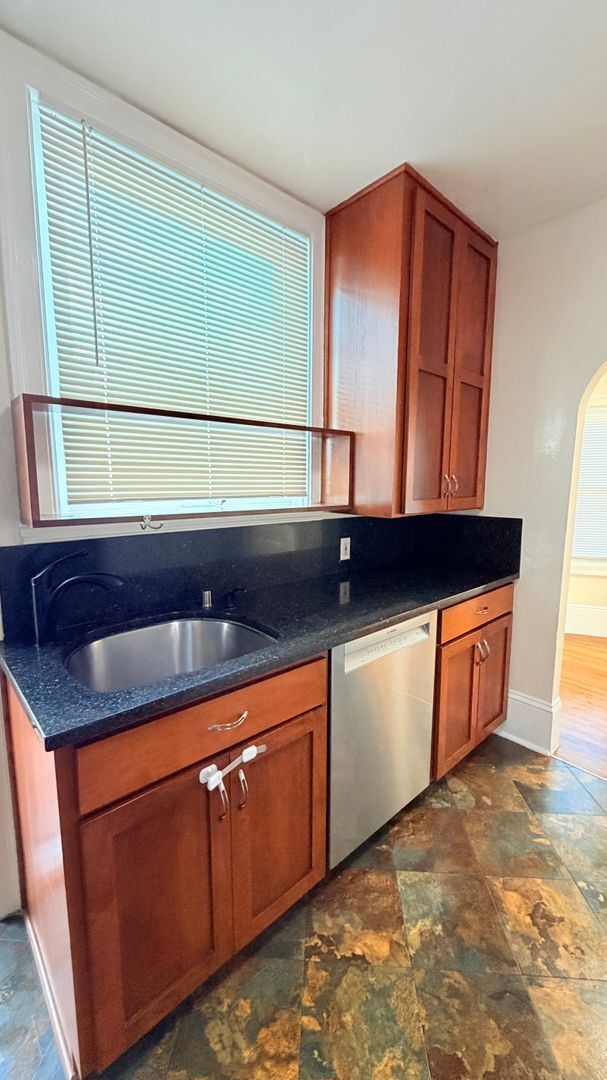 Building Photo - 3265 Liese Ave