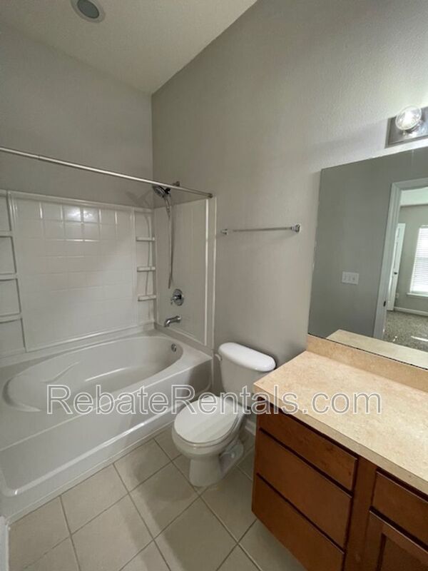 Building Photo - 13026 Sunset Lake Dr