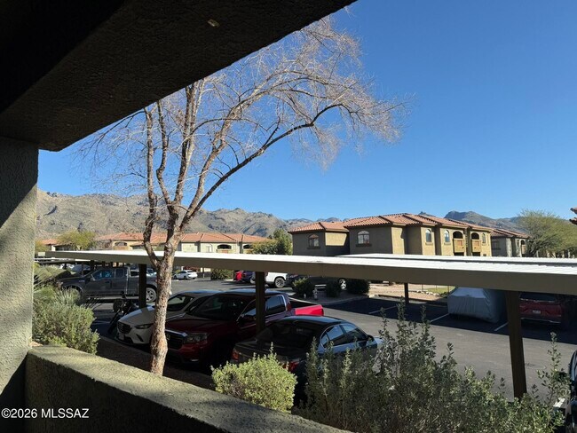 Building Photo - 5751 N Kolb Rd