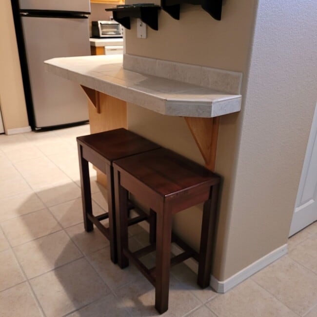 Building Photo - Furnished One Bedroom