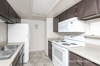 Building Photo - 4400 S Quebec St