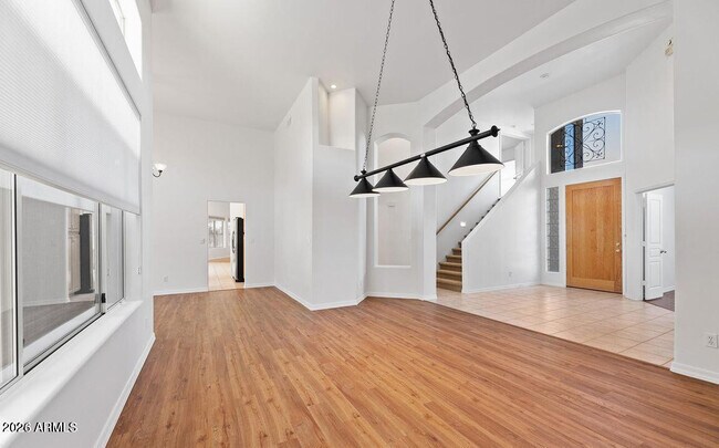 Building Photo - 1617 E Tierra Buena Ln