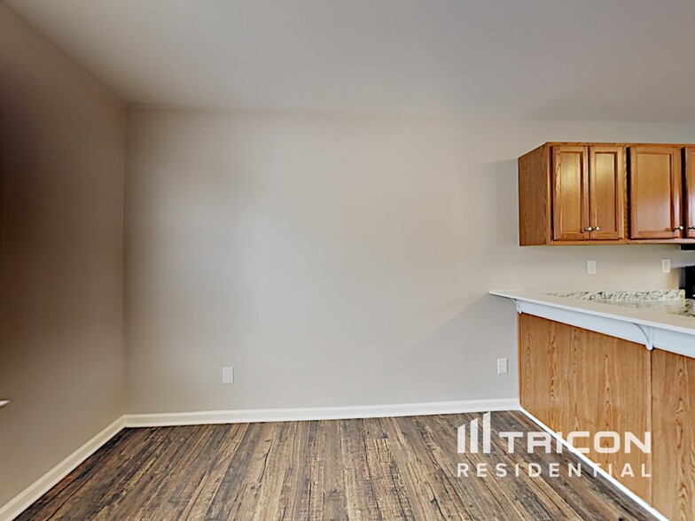 Building Photo - 6937 Wandering Creek Dr