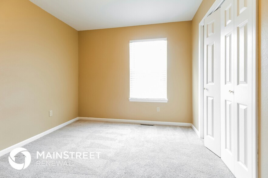 Building Photo - 11200 N Nashua Dr