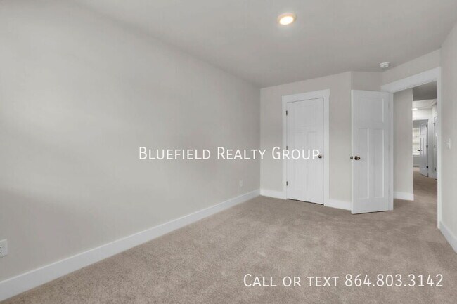 Building Photo - 406 E Parima Ct