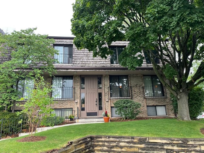 Building Photo - 1721 Northfield Sq