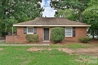 Building Photo - 8439 Country Oaks Rd