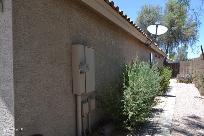 Building Photo - 976 E Greenlee Ave