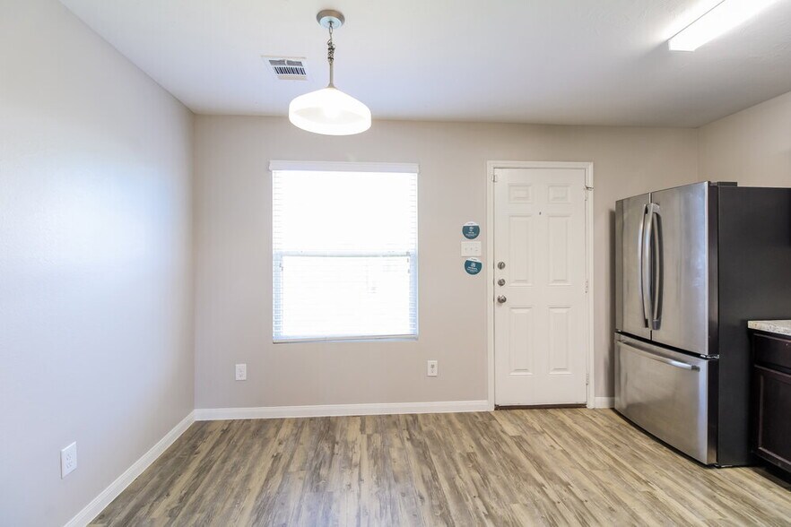 Building Photo - 21110 Sugar Orchard Ln