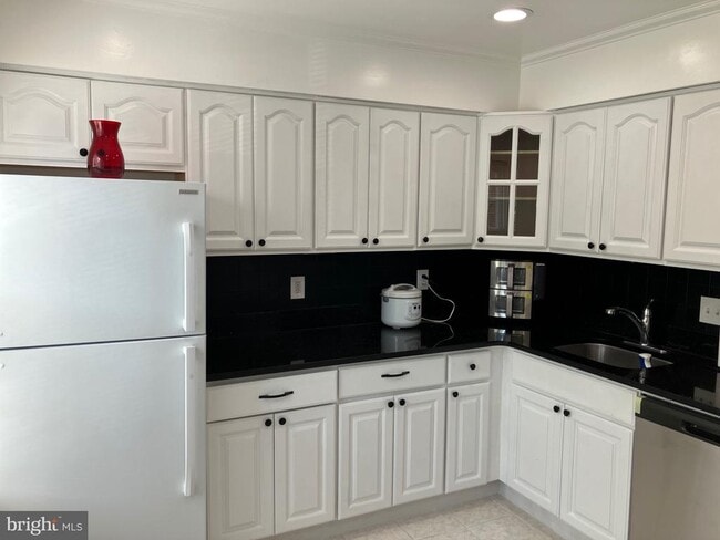 Building Photo - 2131 Dominion Heights Ct