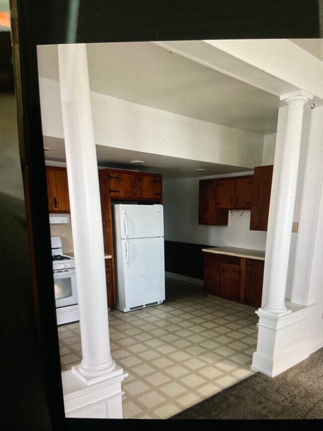 Building Photo - 55 Mifflin St