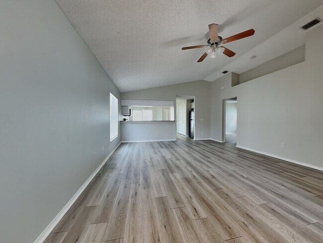 Building Photo - 8904 Bridgeford Oaks Dr