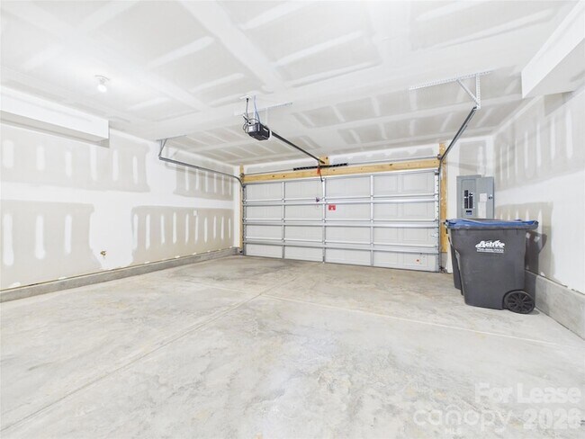 Building Photo - 3013 Rexton Ln