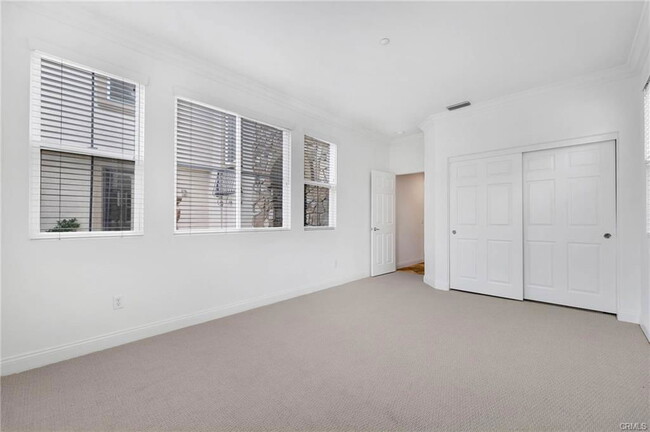 Building Photo - 12215 Delante Ct