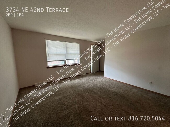 Building Photo - 3734 NE 42nd Terrace