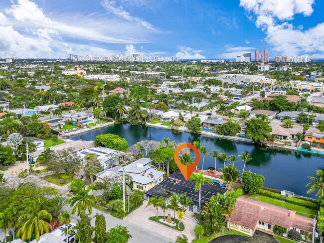 Building Photo - 1712 NE 18th Ave