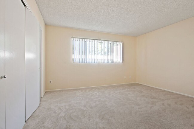 Building Photo - 3415 McLaughlin Ave