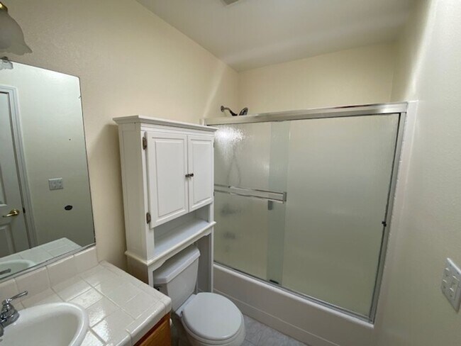 Building Photo - 794 Lighthouse Ave