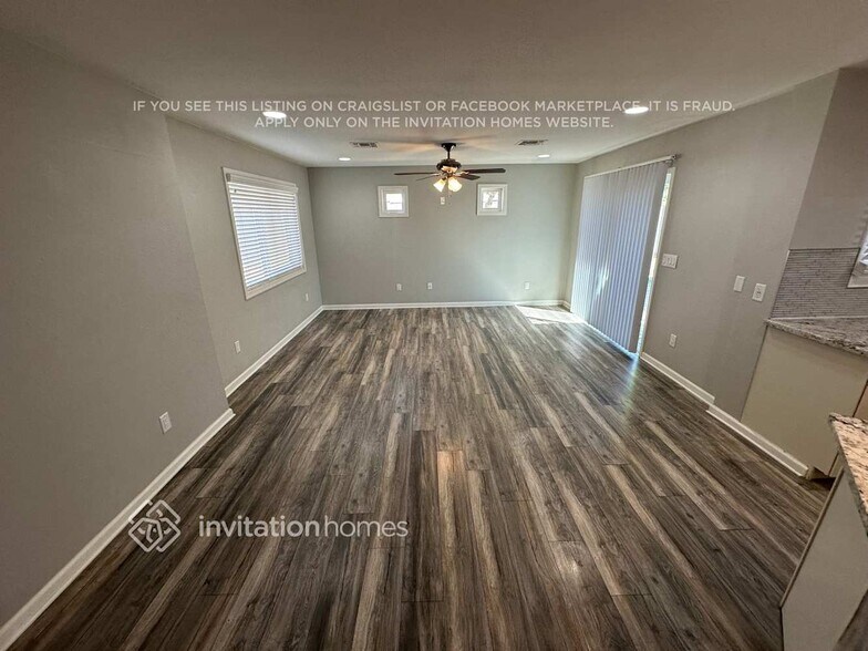 Building Photo - 1128 E Marny Rd