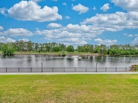 Building Photo - 265 Venice Way