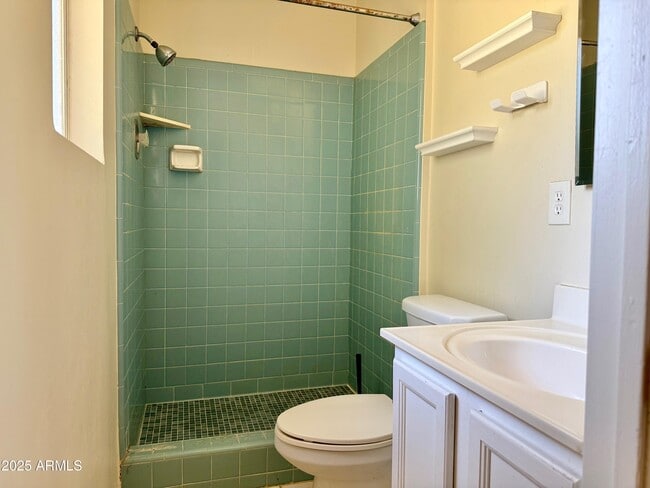 Building Photo - 2206 N 25th St