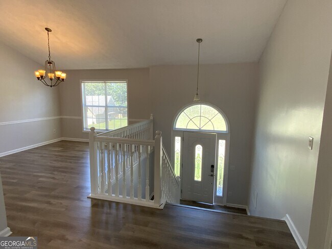 Building Photo - 5600 Sugar Crossing Dr