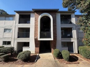 Building Photo - Court Square D-202