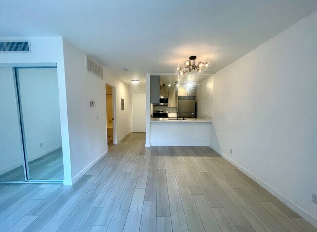 Building Photo - Modern Studio in Gated Van Nuys Community – Fully Remodeled!