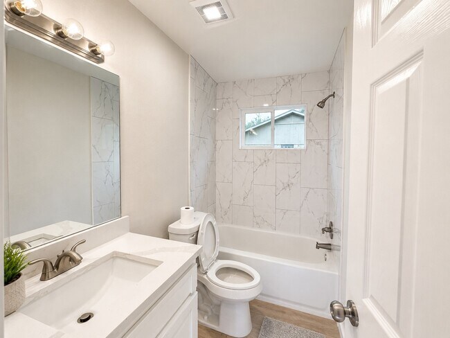 Building Photo - 7303 Augustine Dr