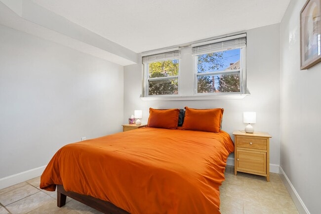 Building Photo - Beautiful 4 Bedroom in Short North